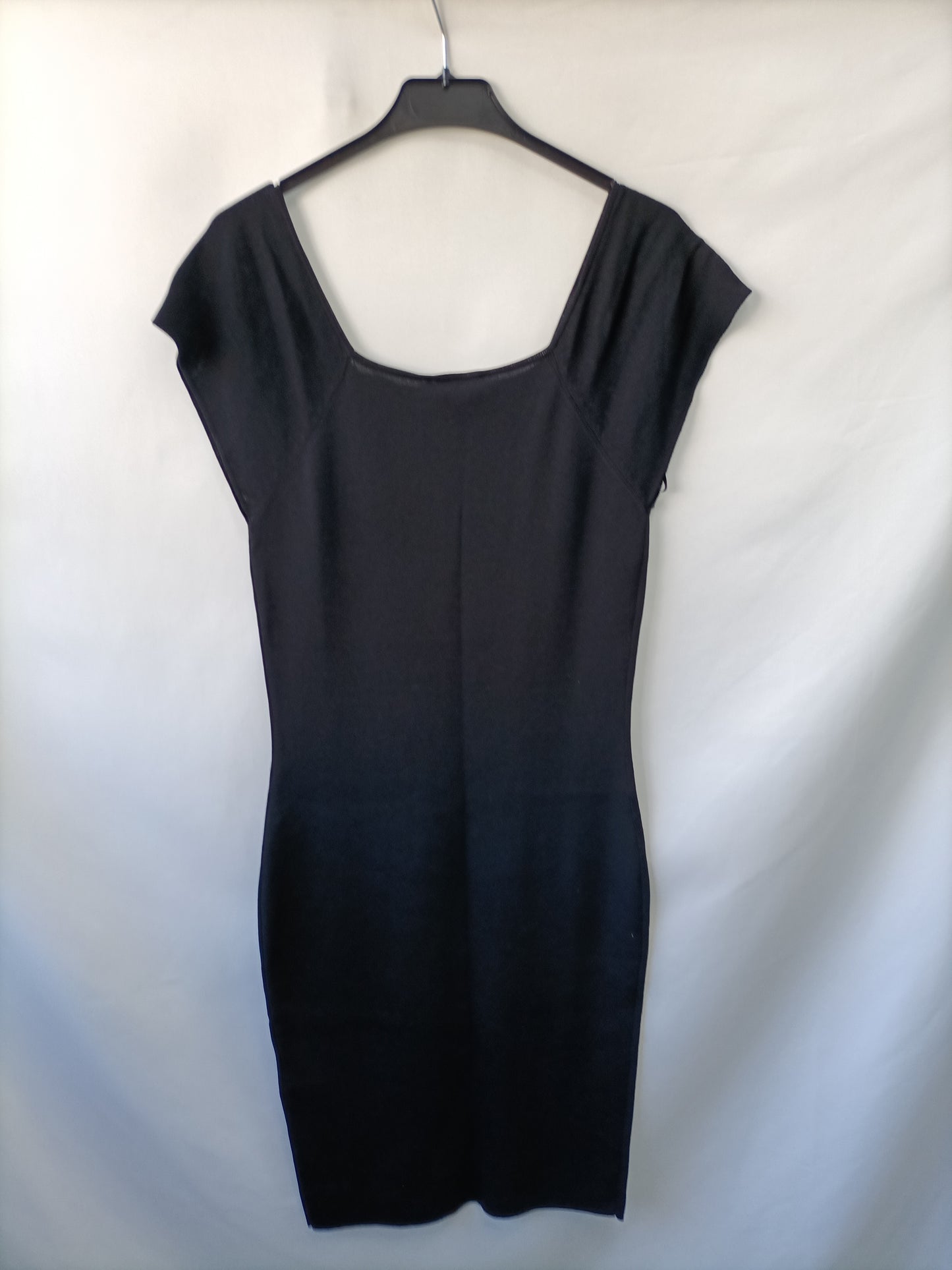 MORGAN. Vestido negro tachuelas  T.l