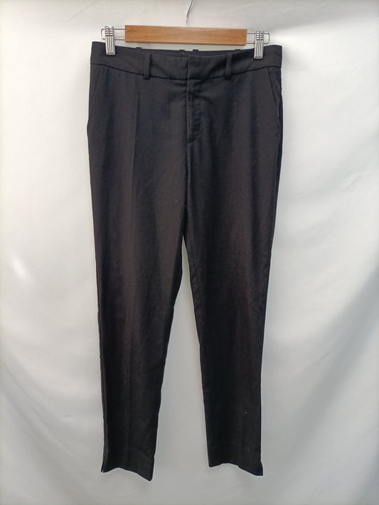 MANGO. Pantalón negro de vestir T.34