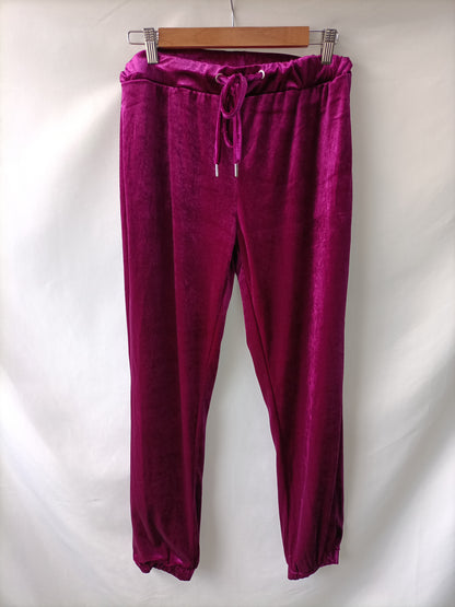 ZARA. Pantalón terciopelo morado T.m