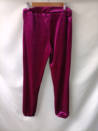 ZARA. Pantalón terciopelo morado T.m