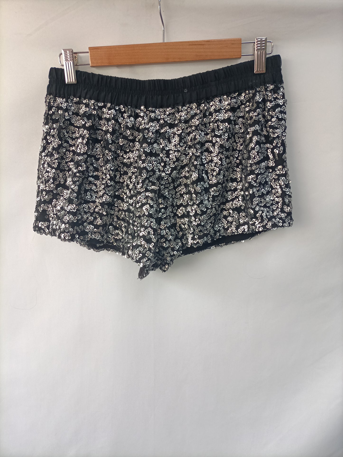 ZARA. Shorts lentejuelas T.m