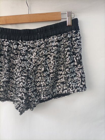 ZARA. Shorts lentejuelas T.m