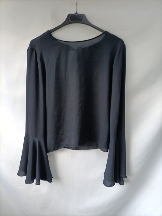 ZARA. top azul marino volantes mangas T.s