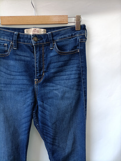 HOLLISTER. Jeans vaqueros T.l