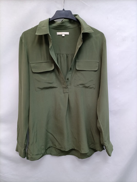 MAJE. Blusa verde fluida T.2(m)