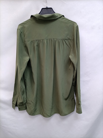 MAJE. Blusa verde fluida T.2(m)