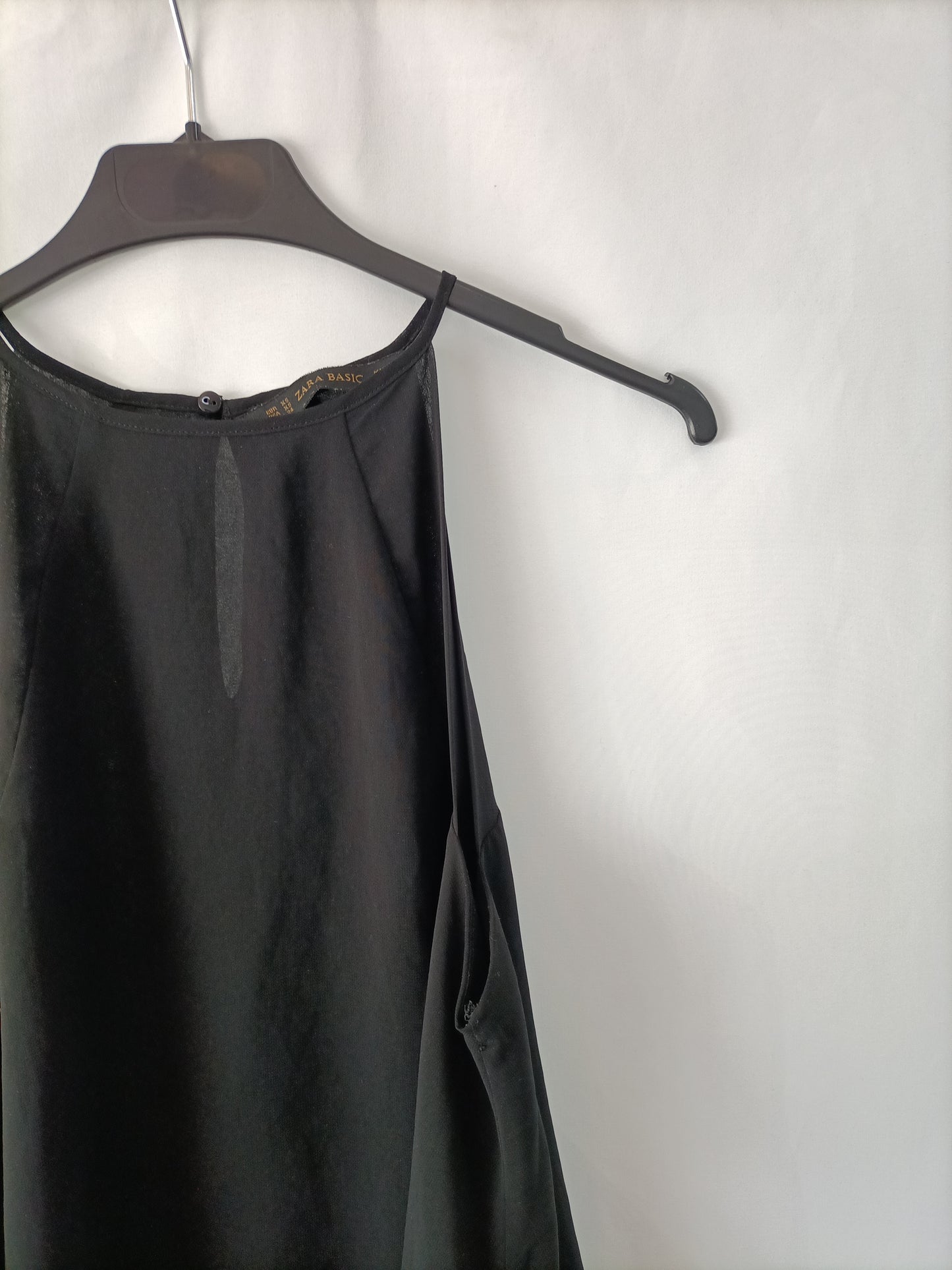 ZARA. Top negro fluido T.xs