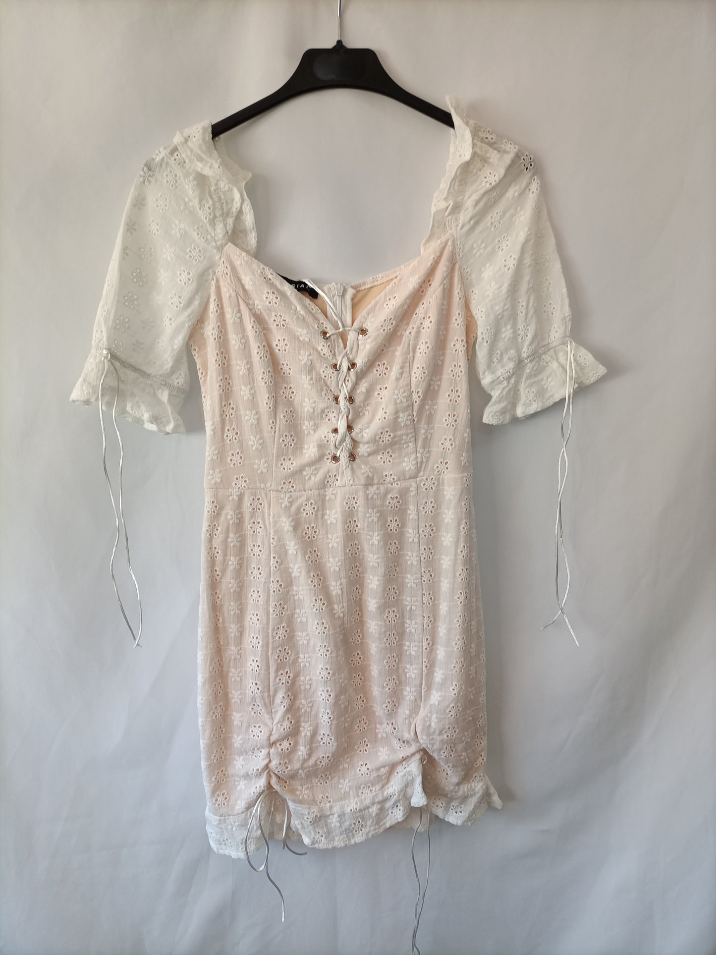 PARISIAN. Vestido troquelado blanco T.34