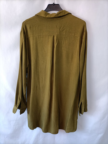 ZARA. vestido/blusa verde lazada  T.s (TARA)