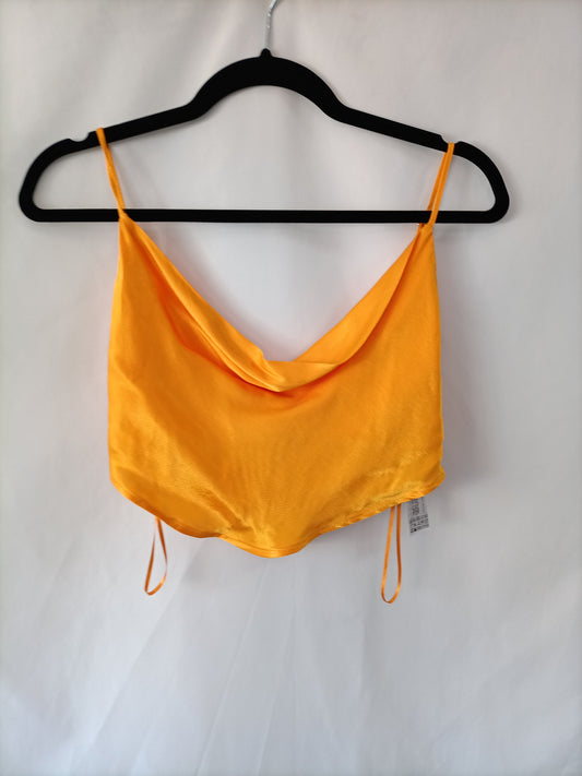 BERSHKA. Croptop naranja T.s