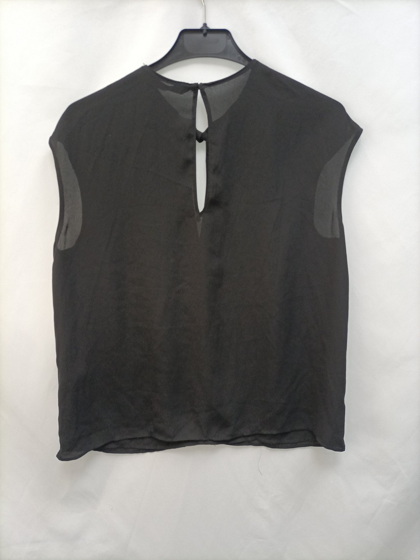 ZARA. top negro escote nudo T.s