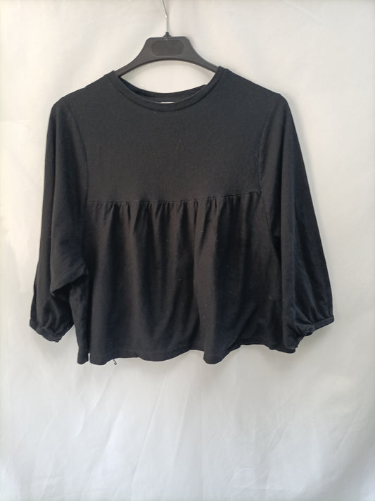 ZARA. blusa negra manga larga mangas 3/4 T.s