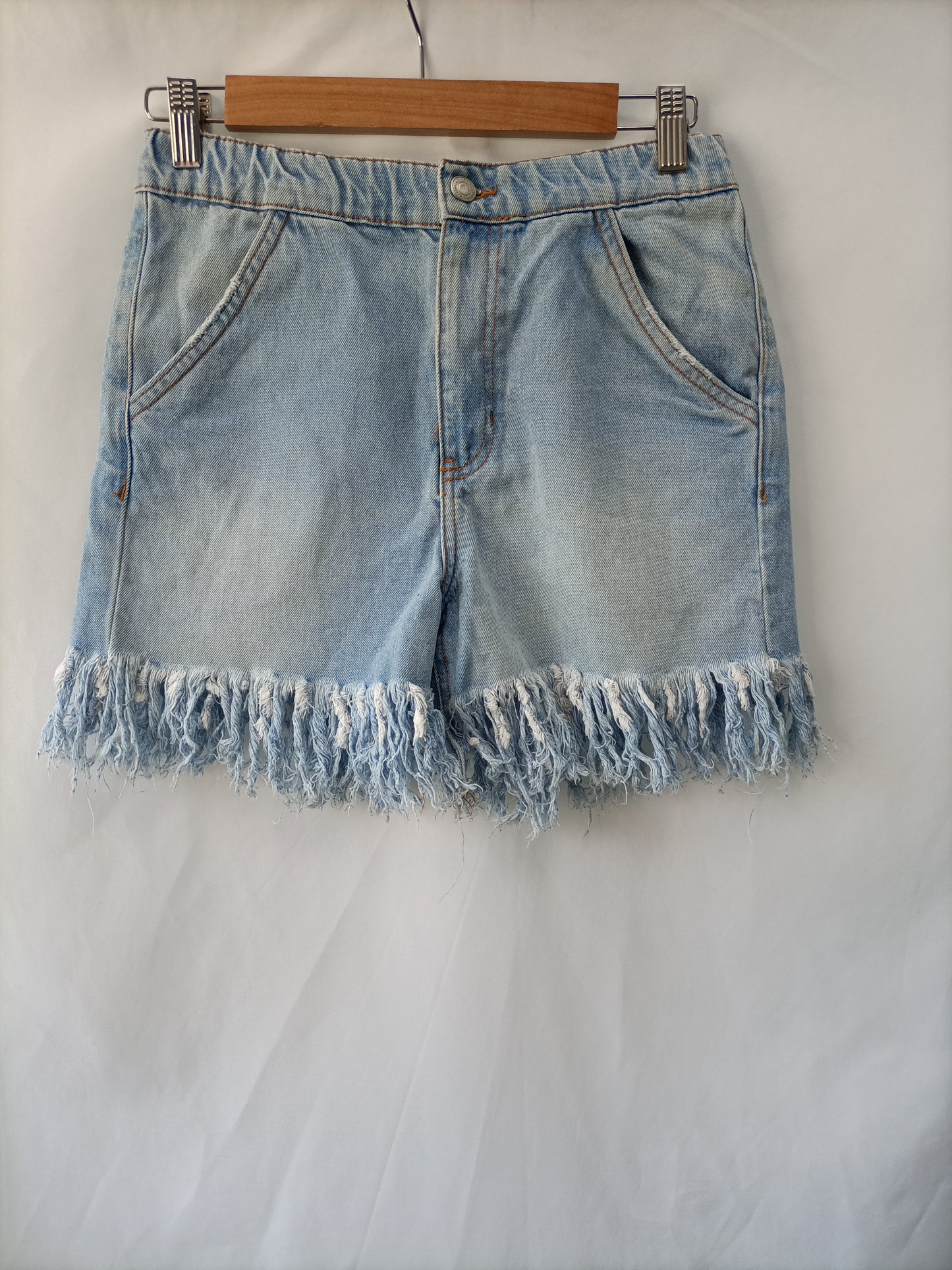 ZARA.Shorts denim deshilachados T.32