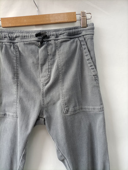 ZARA. Pantalón gris denim. 13-14 años