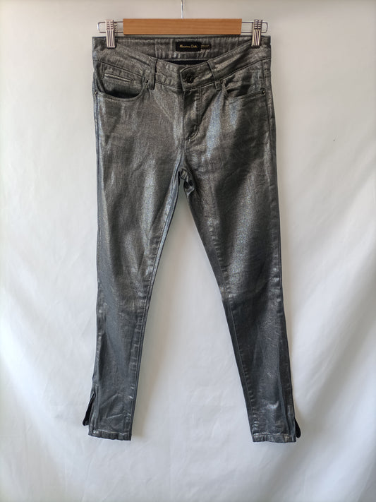 MASSIMO DUTTI. Pantalón gris encerado T.34