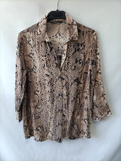 STRADIVARIUS. Blusa animal print T.s