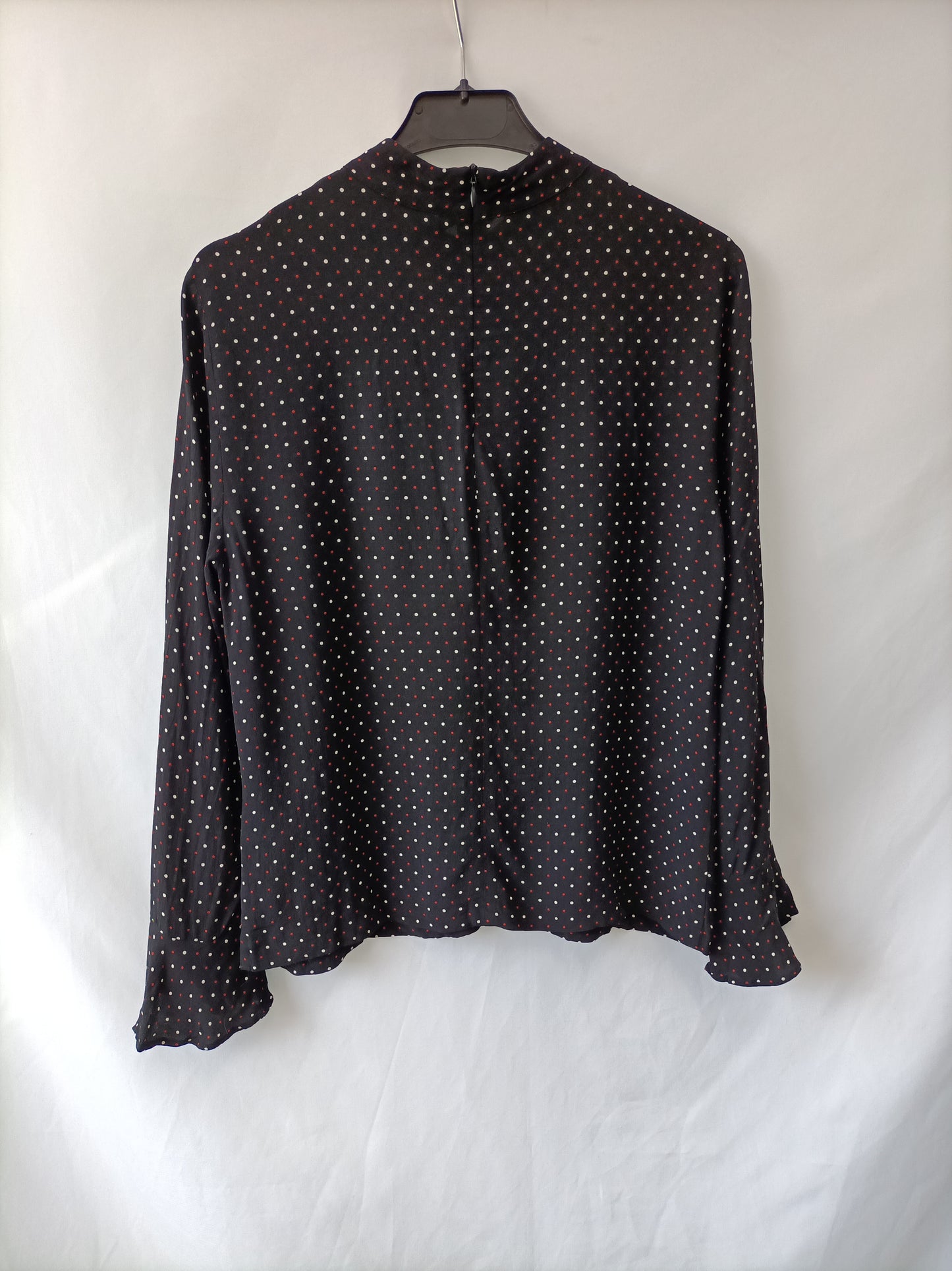 ZARA. Blusa negra lunares T.s