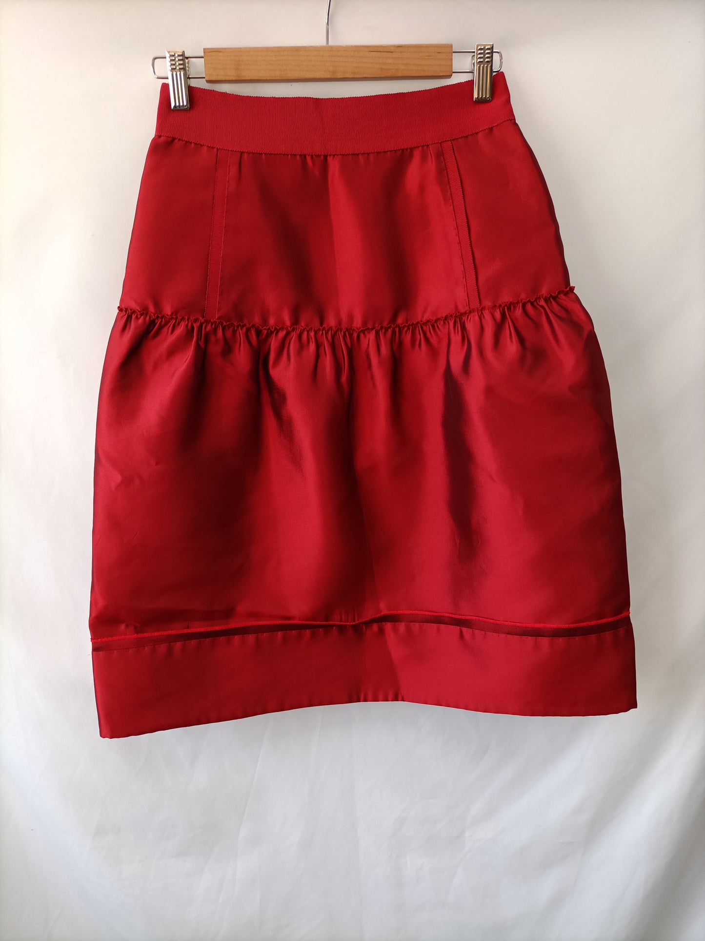 DOLCE&GABANA.Falda midi roja vuelo T.34