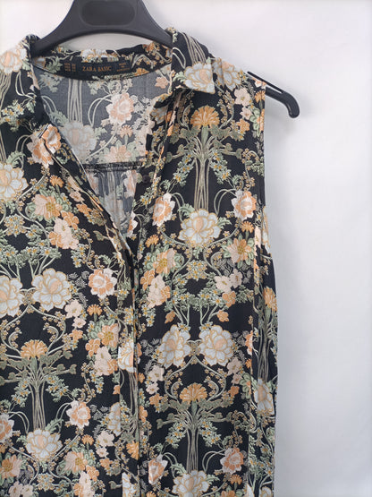 ZARA. Blusa larga flores T.xs