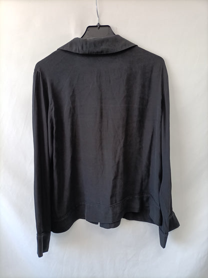 SHON MOTT. Blusa seda negra T.2(m)