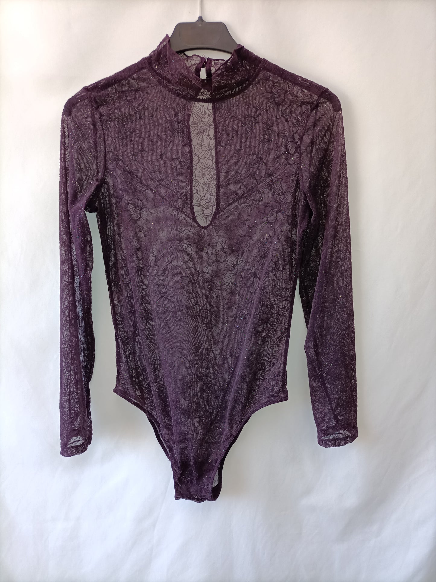 OTRAS. Body morado terciopelo T.u(s)