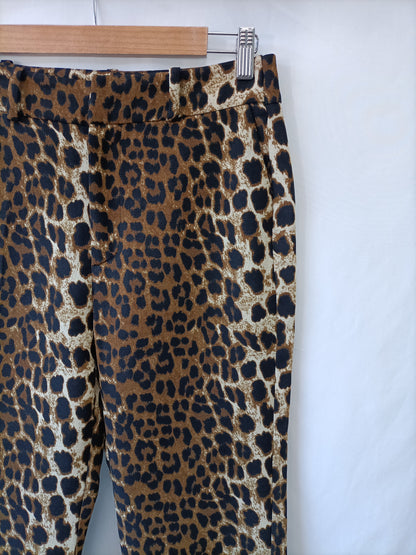 SFERA. Pantalón animal print T.40