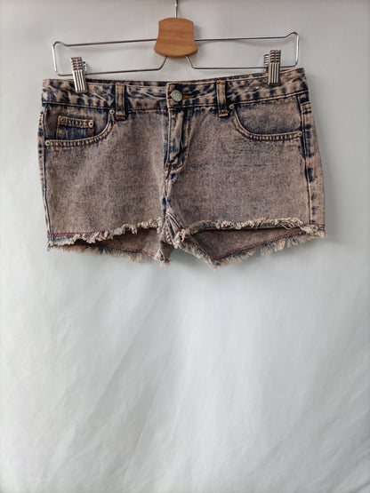 PRIMARK. Shorts efecto desteñido T.36