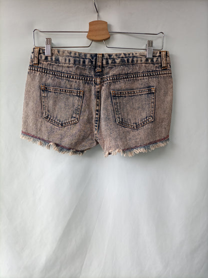 PRIMARK. Shorts efecto desteñido T.36