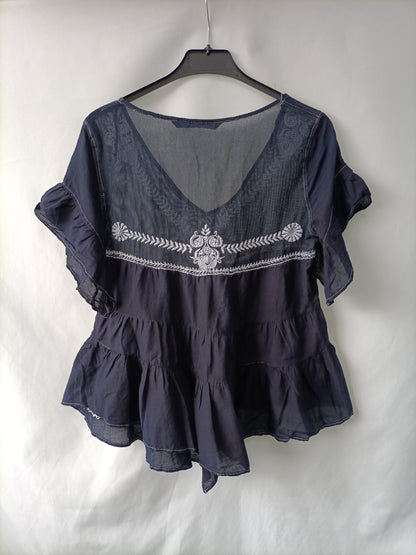 ZARA. Blusa azul bordada T.xs