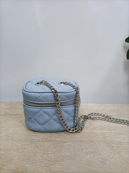 STRADIVARIUS. Mini bolso azul