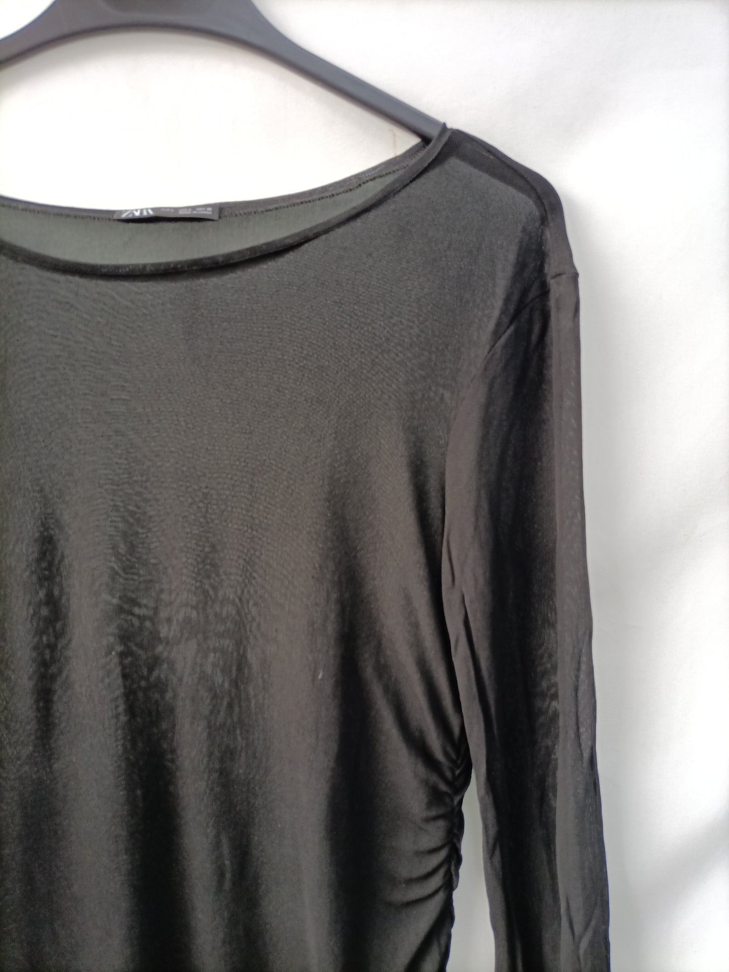 ZARA. Camiseta negra Fruncida T.l