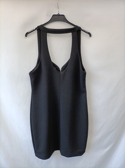 ZARA. Vestido negro corto T.m