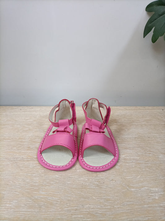 DULCES. sandalias rosa T.16