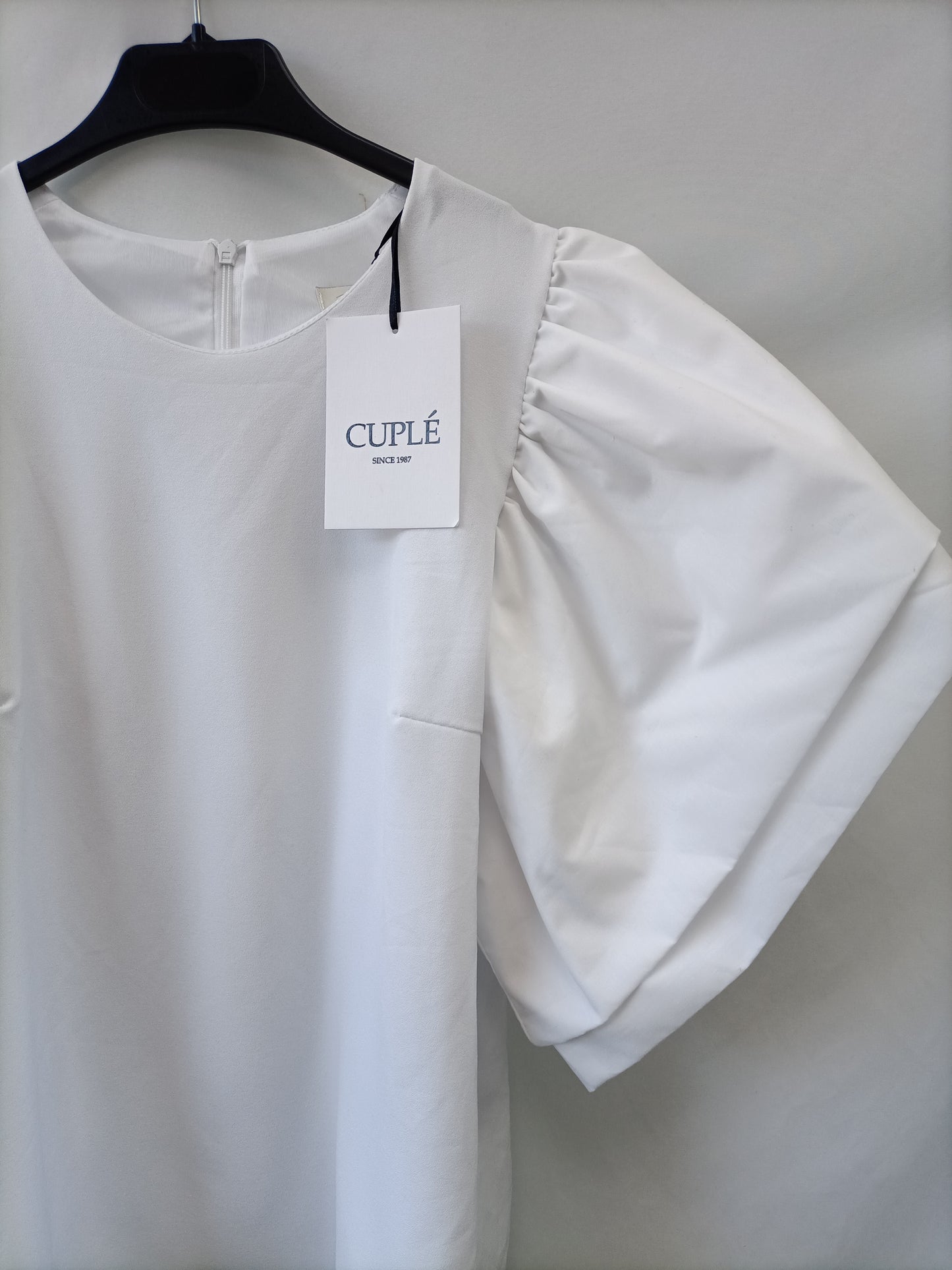 CUPLÉ.Blusa blanca mangas T.s