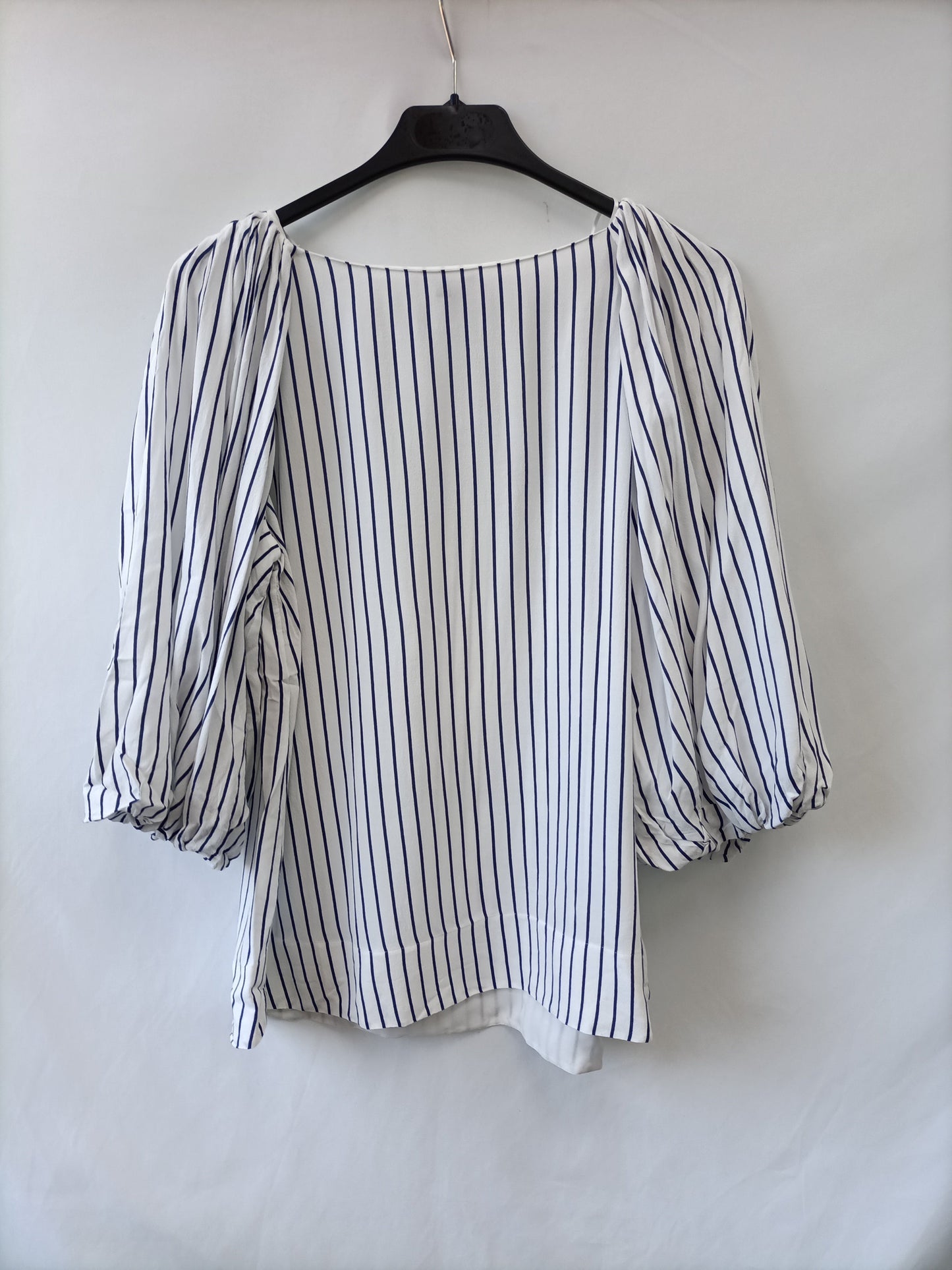 MASSIMO DUTTI. Blusa rayas mangas T.36