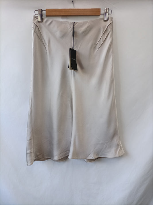 GEORGIO ARMANI. Falda beige seda T.38