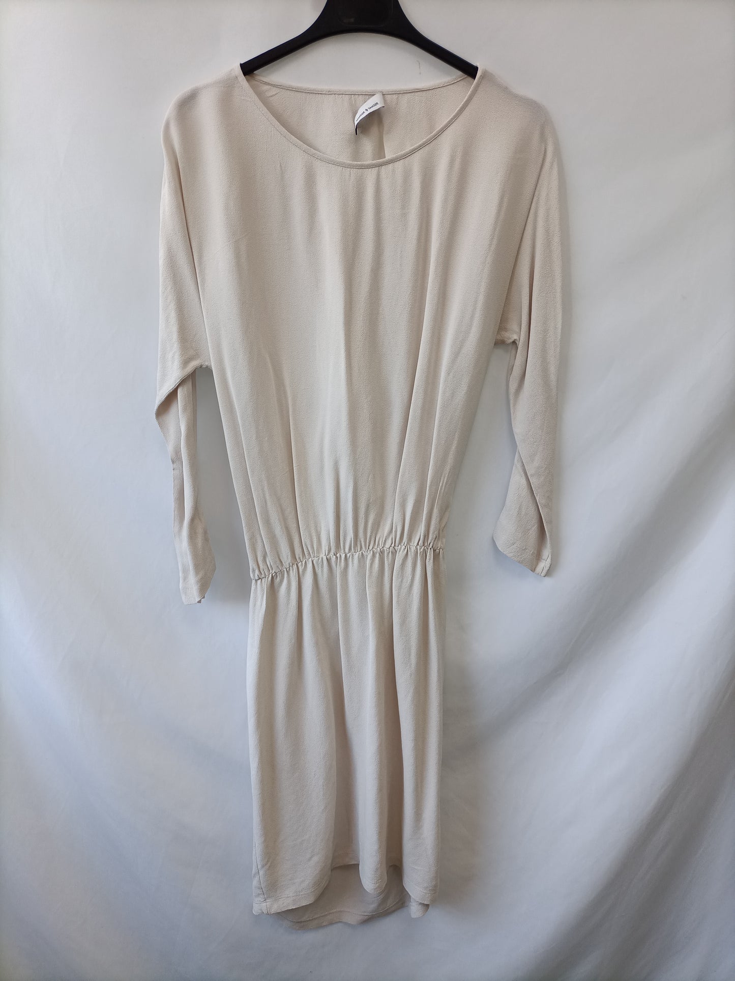 SAMSOE&SAMSOE. Vestido beige espalda T.xs