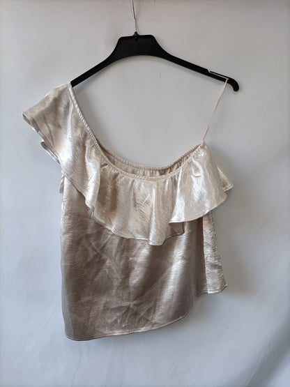 EASY WEAR. Top beige asimetrico T.s (tara)