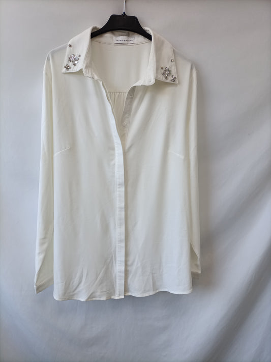 JAVIER SIMORRA. Blusa blanca pedrería T.46