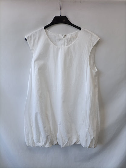 COS.Blusa blanca goma T.38