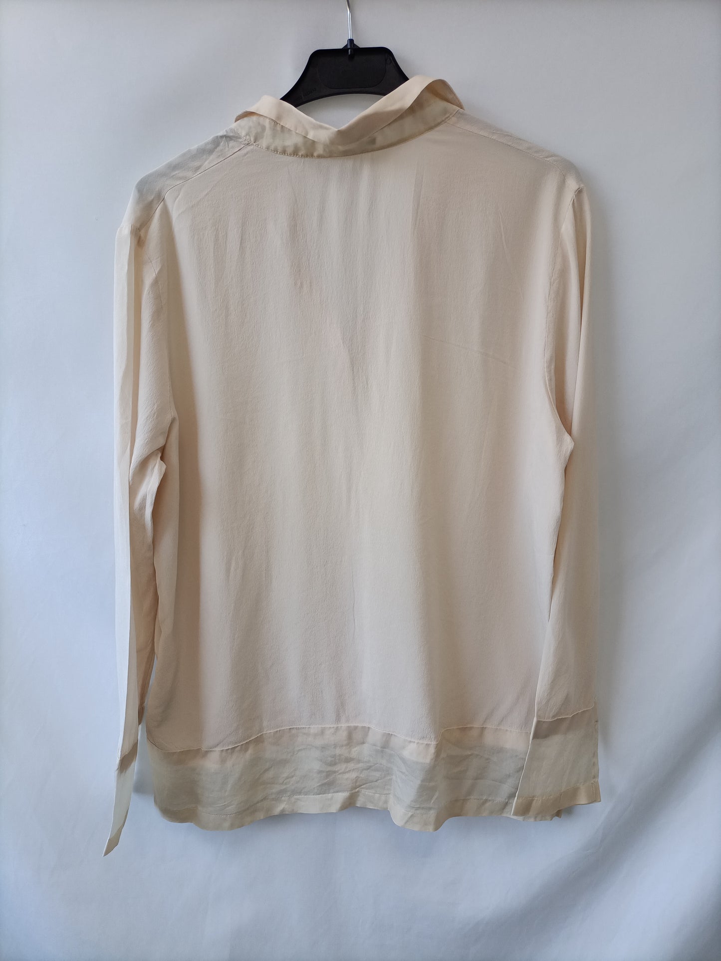 COS.Blusa crema T.38