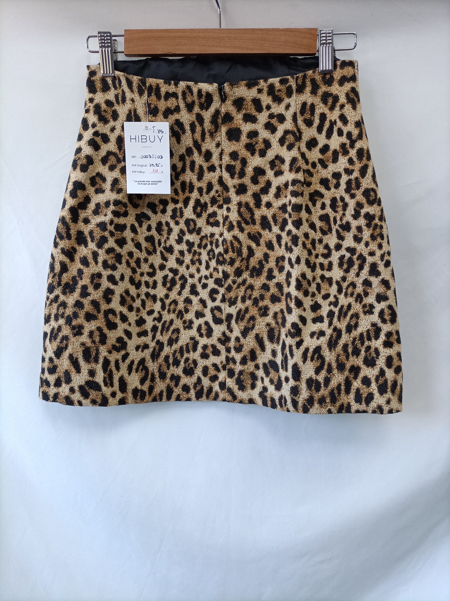 ZARA. Falda animal print T. xs