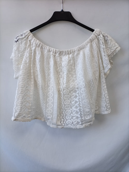 OYSHO. Top encaje blanco T.m