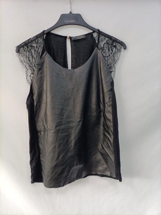 ZARA.Blusa doble textura polipiel T.m