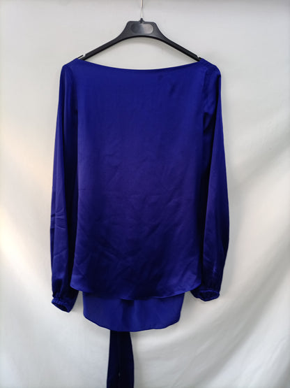 HOSS INTROPIA. Blusa azul espalda al aire T.36