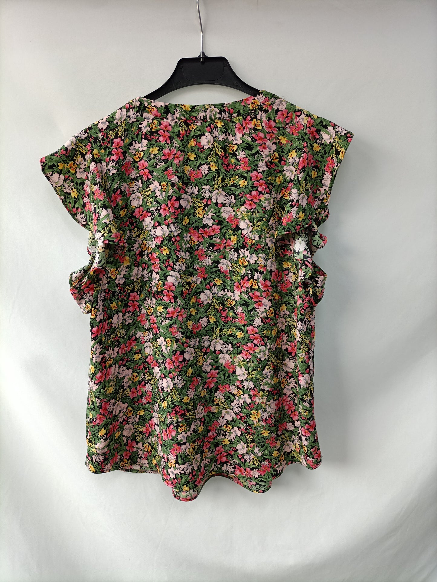 ZARA. Blusa negra flores T.m