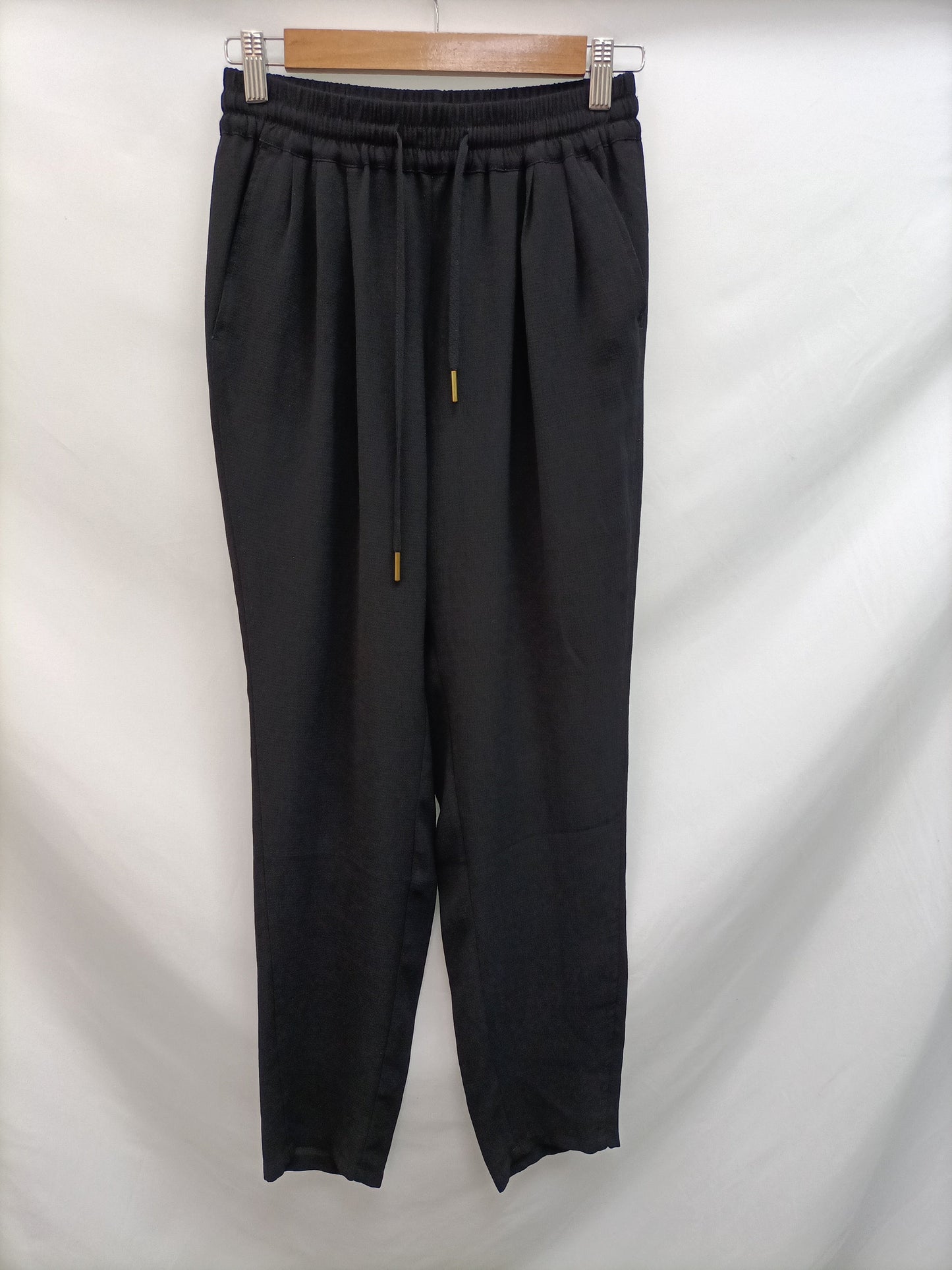 MANGO. Pantalón Negro Fluido T.xs