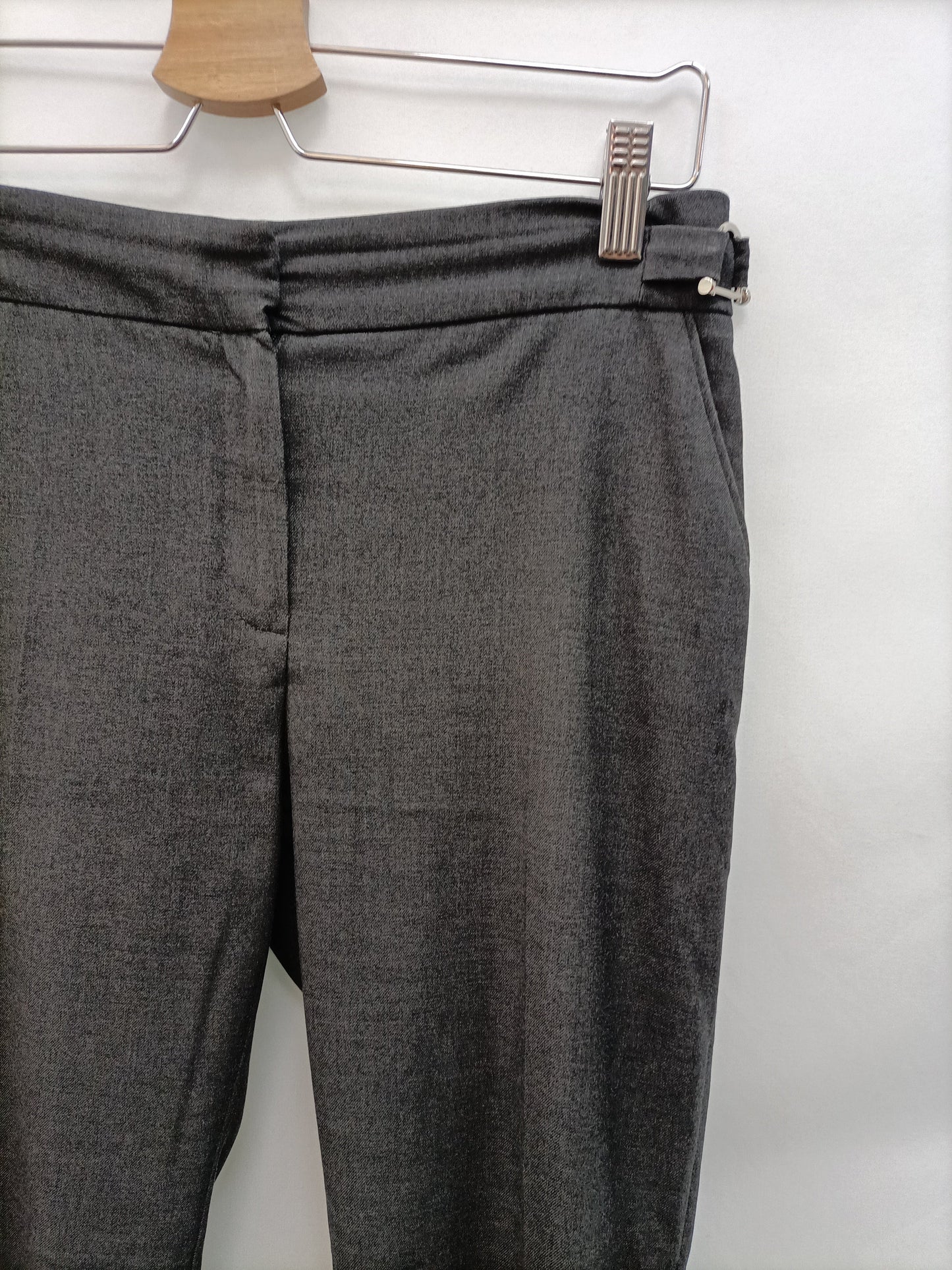 MANGO. Pantalón gris de vestir T.34