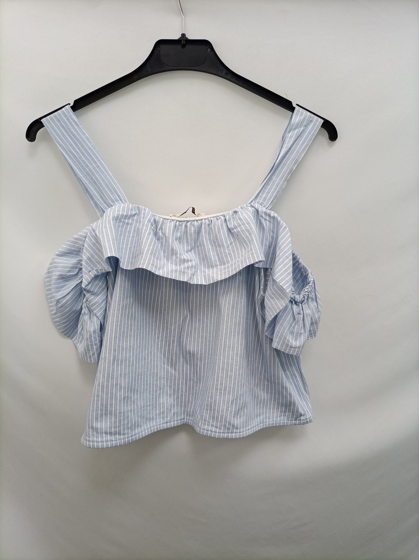 PULL&BEAR. Top rayas azul y blanco T.m