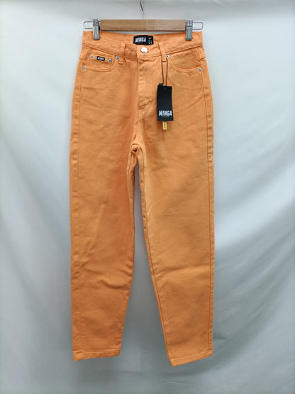 MINGA LONDON. Pantalón denim naranja T.34